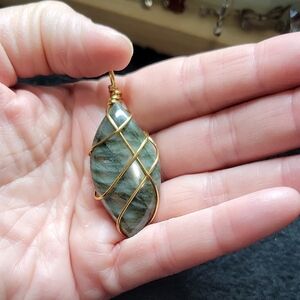 Labradorite Gemstone Necklace with Gold Wire